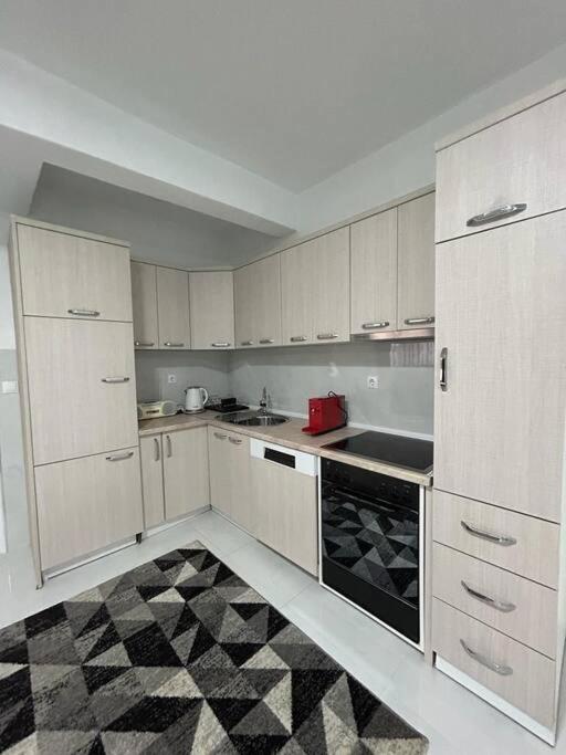 Cozy Corner Apartment Gjakova Екстер'єр фото