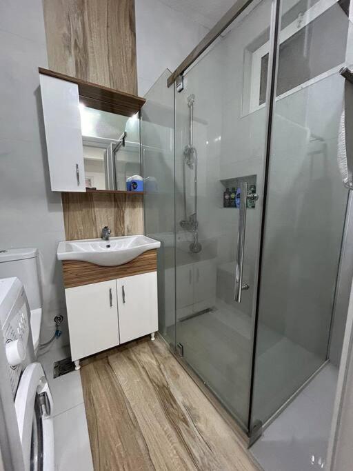Cozy Corner Apartment Gjakova Екстер'єр фото