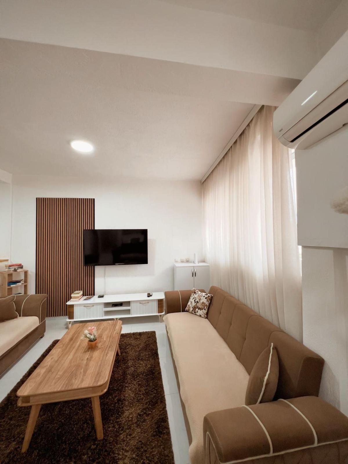 Cozy Corner Apartment Gjakova Екстер'єр фото